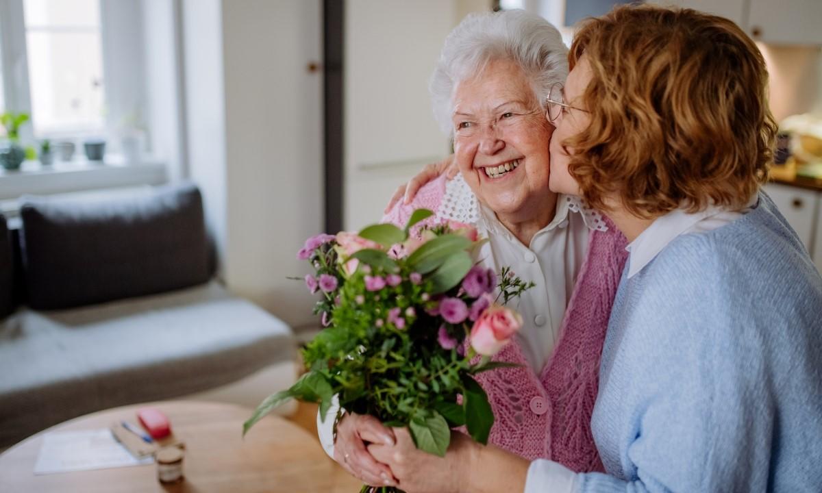gettyimages-1372701778-last-minute-flowers-mothers-day