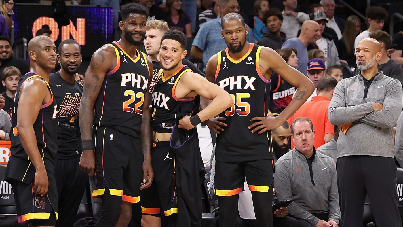 The Suns menghadapi krisis pembangunan daftar nama yang langka tepat karena CBA baru diatur untuk mencegah mereka menyelesaikannya