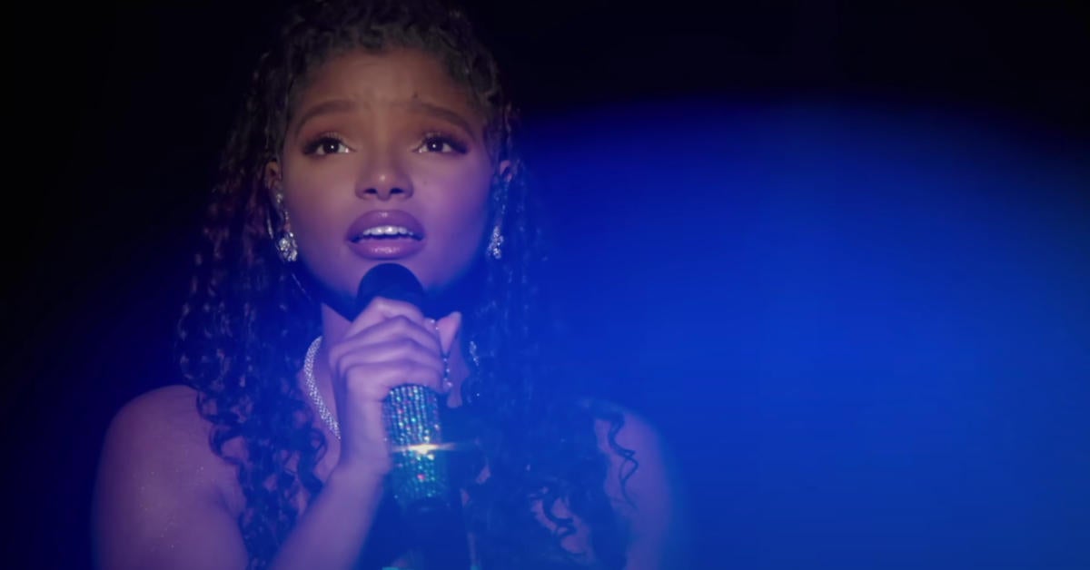the-little-mermaid-watch-halle-bailey-sing-part-of-your-world-live-disneyland