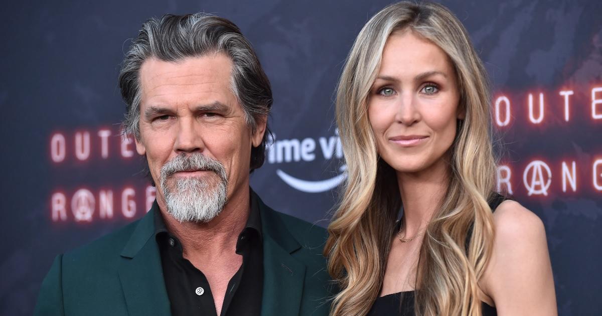 Josh Brolin and His Wife Start Their Days in an Unconventional Way - Vimarsana News