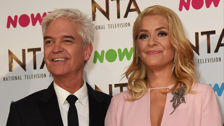 Holly Willoughby Gives Emotional Monologue About 'This Morning' Co-Host Phillip Schofield