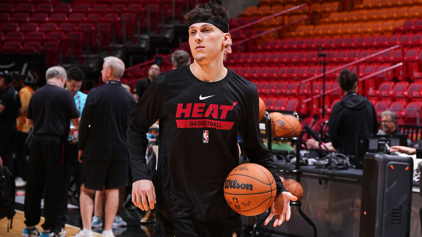 Tyler Herro injury update: Heat guard not yet cleared to play in NBA Finals Game 4, Erik Spoelstra says