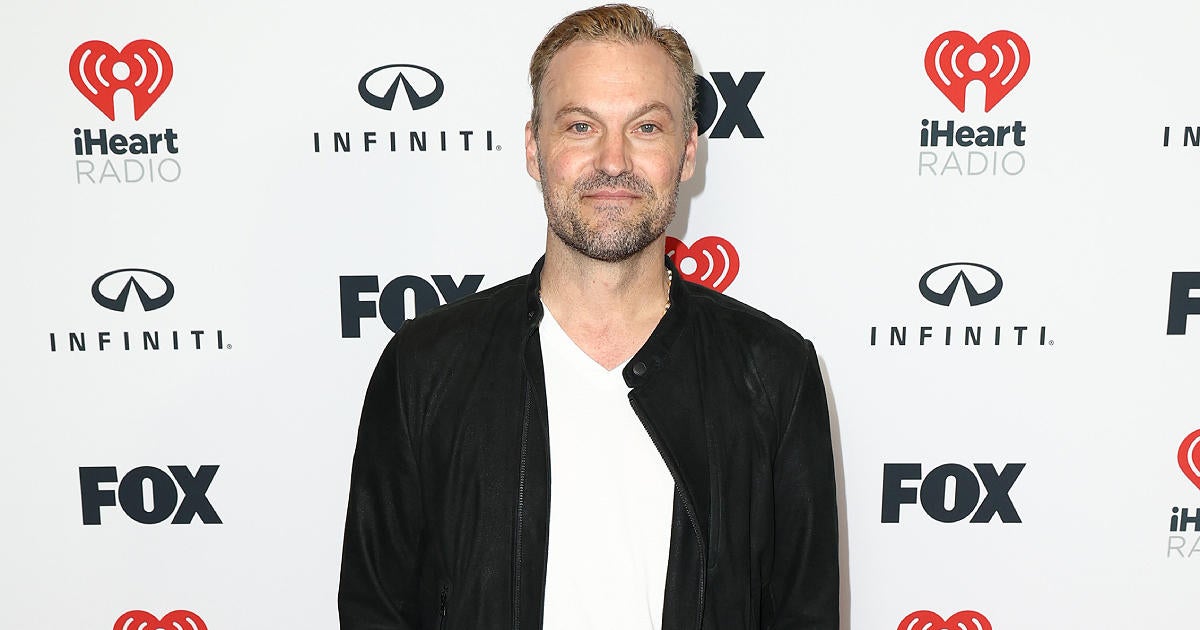 Brian Austin Green Denies ‘Bogus’ Claim Megan Fox Forces Their Sons to ‘Wear Girls Clothes’ Brian Austin Green Denies ‘Bogus’ Claim Megan Fox Forces Their Sons to ‘Wear Girls Clothes’
