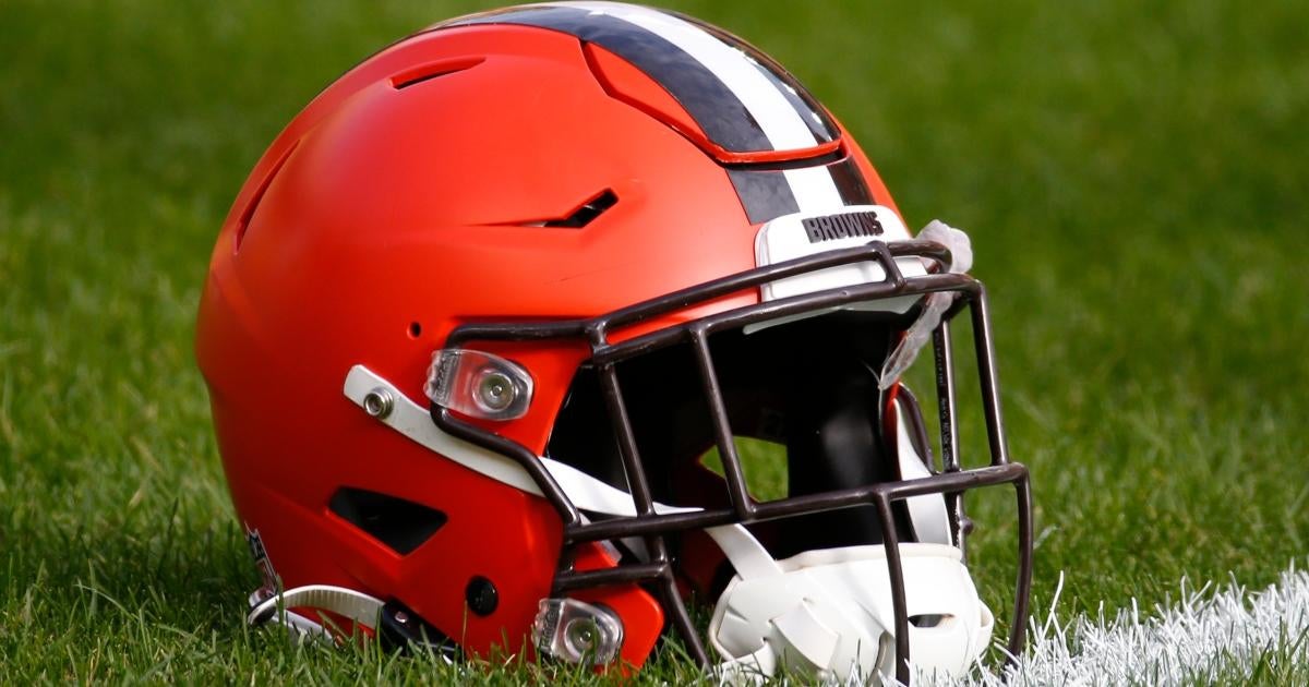 Browns LB Jacob Phillips suffers season-ending pectoral injury for