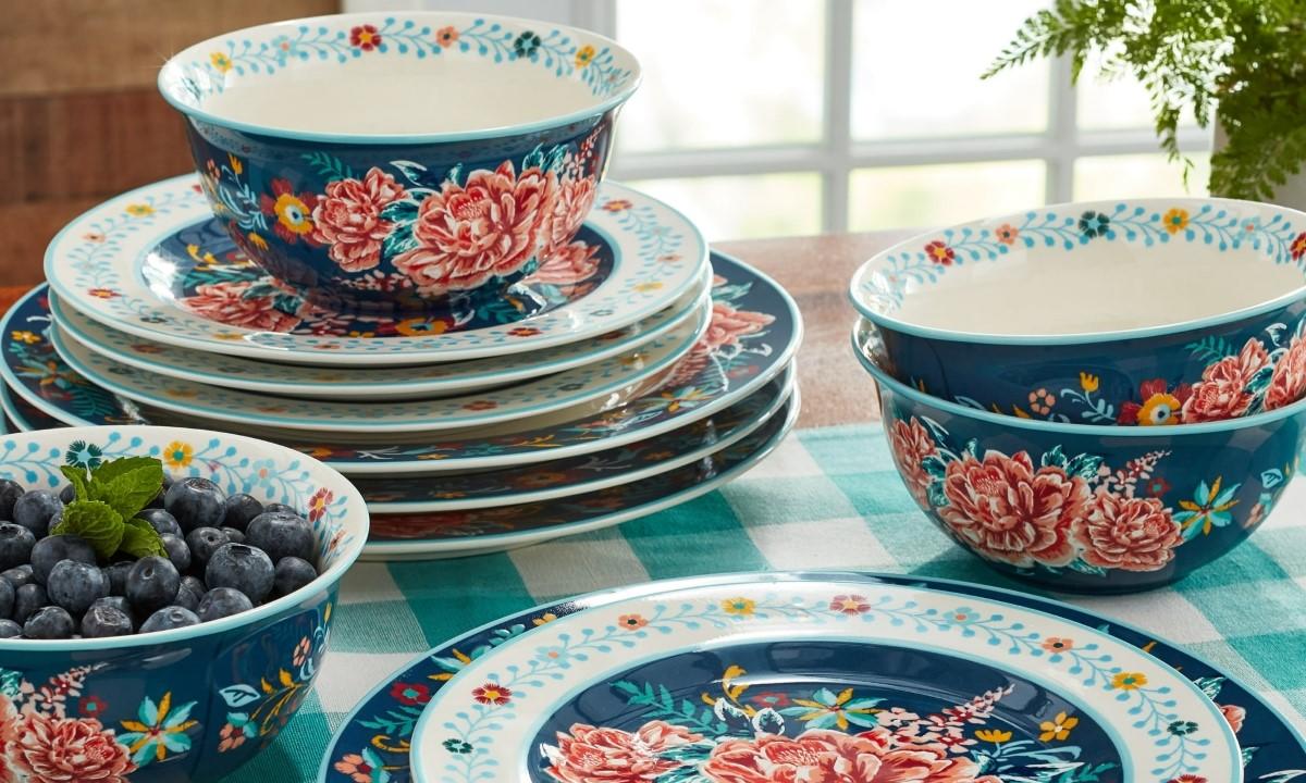 The Pioneer Woman Stoneware Collection at Walmart Is Breathtaking (and