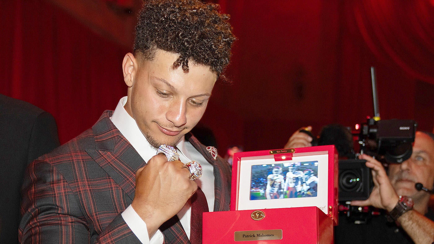 mahomes-rings-g.jpg