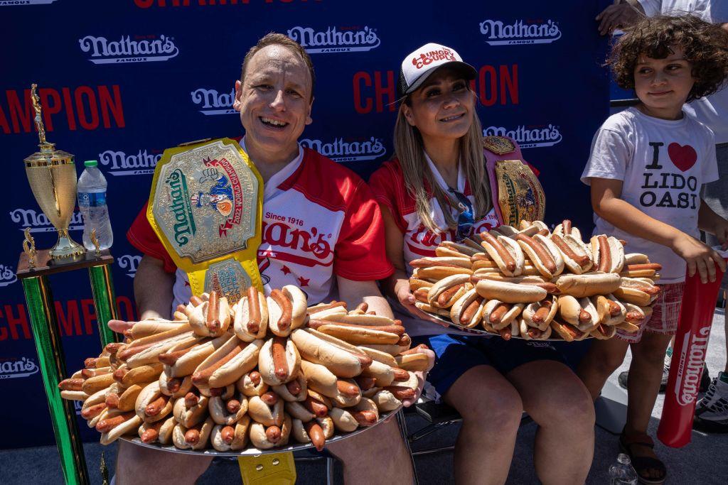 Joey Chestnut Miki Sudo Nathan's Hot Dog Contest