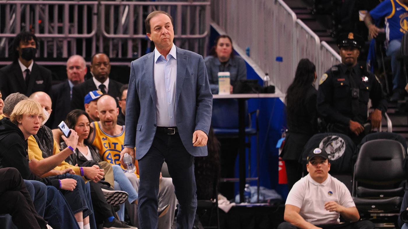 El propietario de los Warriors, Joe Lacob, explica la decisión 'multifacética' de cambiar a Chris Paul