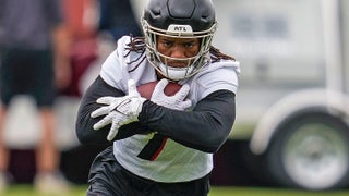 Dynasty Stock Report: Bijan Robinson, Miles Sanders (2023 Fantasy Football)