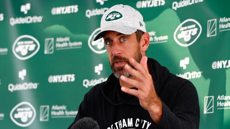Aaron Rodgers Takes $35 Million Pay Cut to Play for New York Jets
