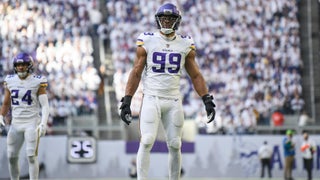 Danielle Hunter: Stats & Injury News