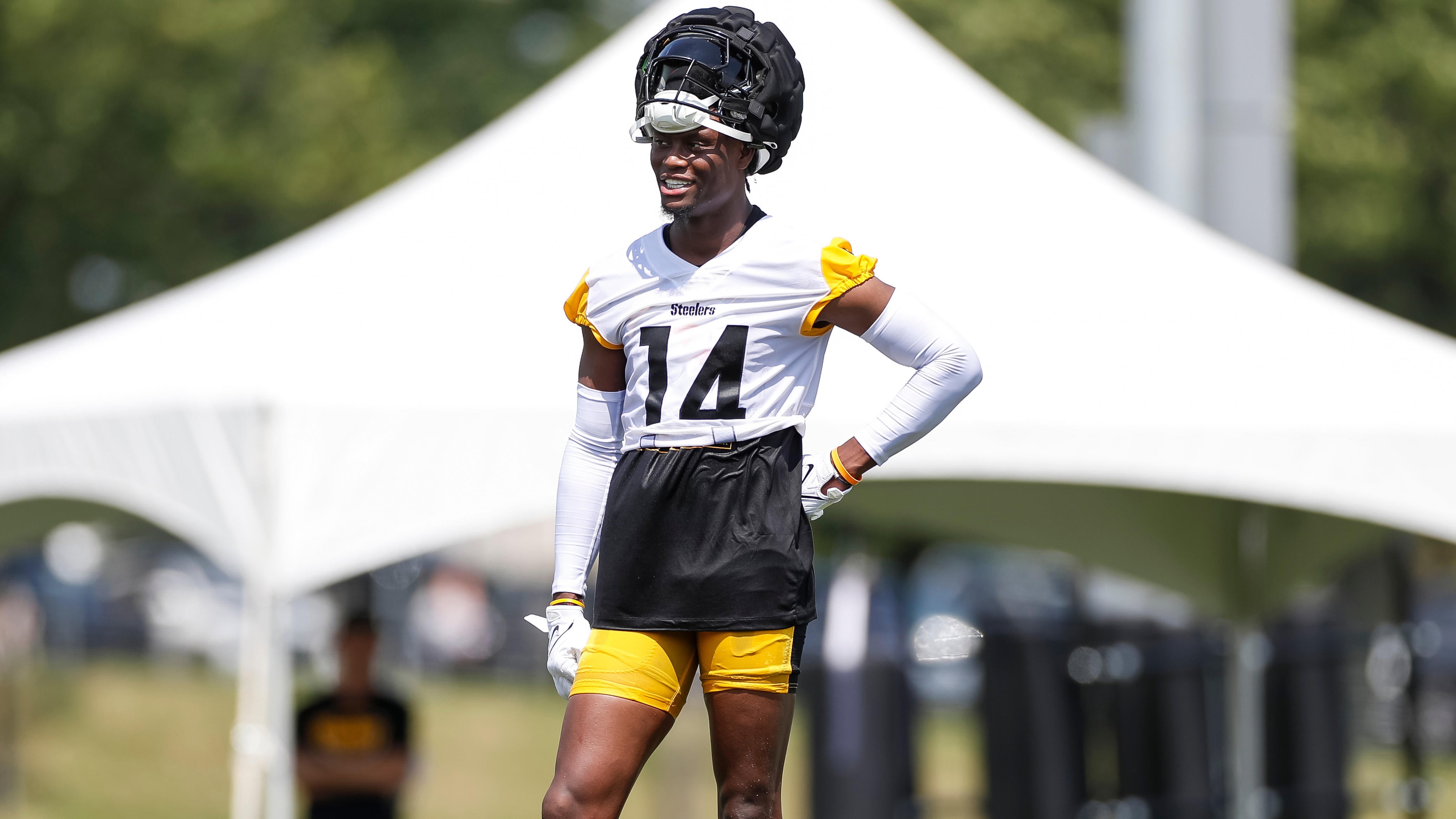 Steelers training camp: George Pickens hype soars as rookie receiver  continues to shine 