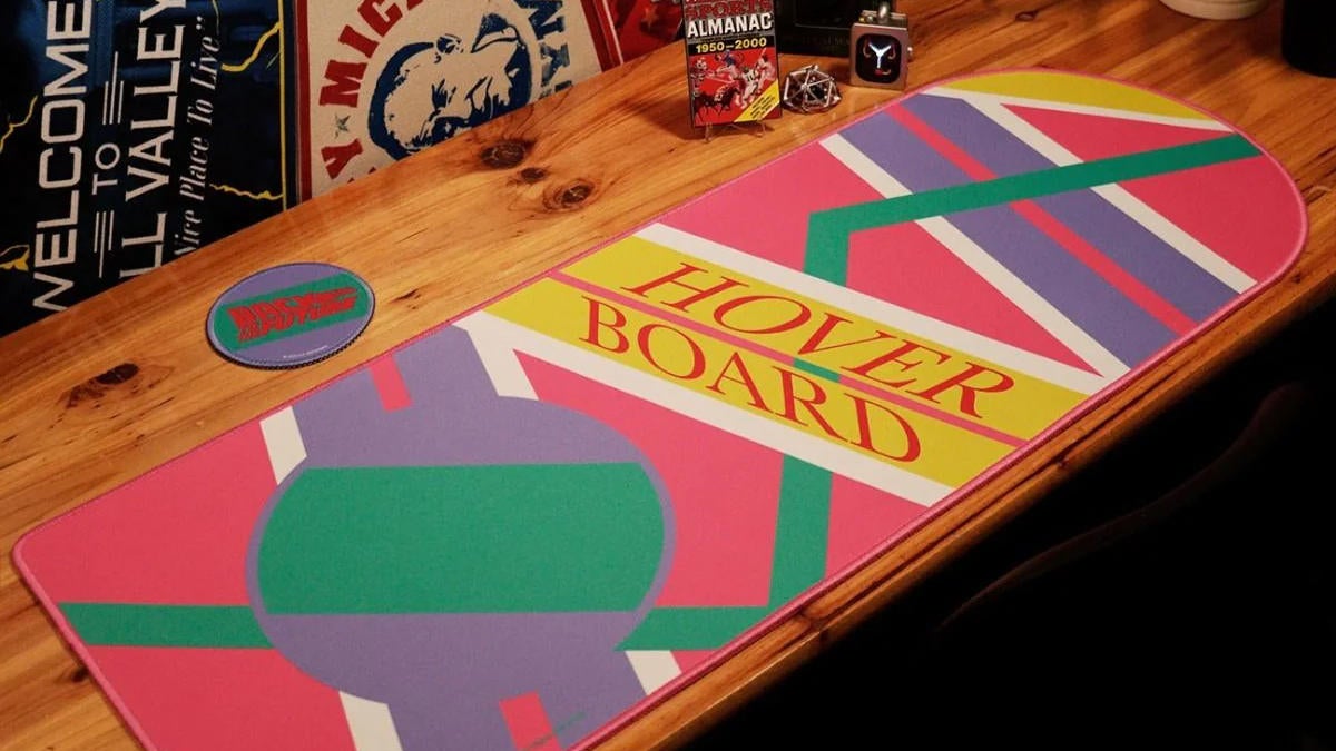 back-to-the-future-hoverboard-desk-set-top