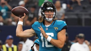 Jacksonville Jaguars running back Tank Bigsby returns a punt during a drill  at an NFL football practice, Monday, June 5, 2023, in Jacksonville, Fla.  (AP Photo/John Raoux Stock Photo - Alamy