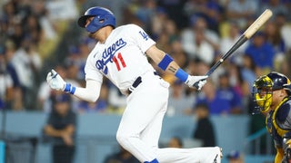 Dodgers to retire Fernando Valenzuela's No. 34 - CBS Los Angeles