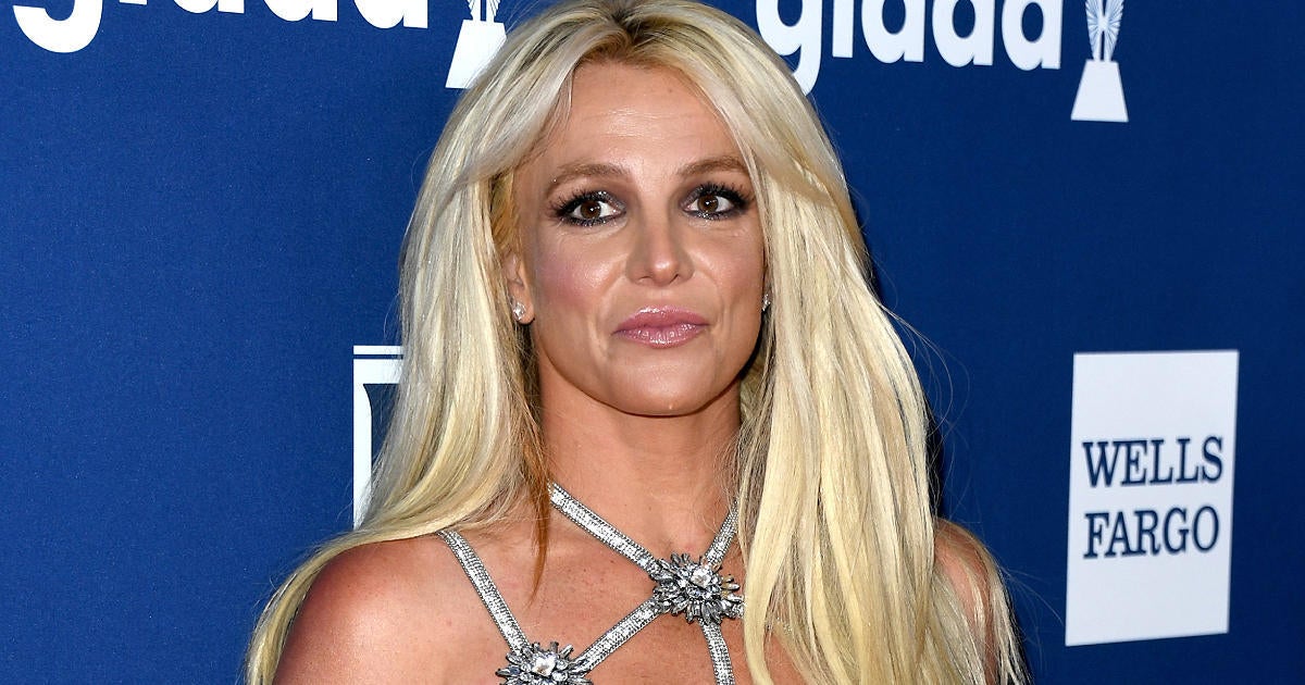 Britney Spears Spotted With Bandage On Her Arm And Cut On Her Leg After