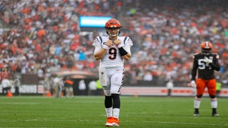 Cincinnati Bengals offensive tackle D'Ante Smith looks on during a News  Photo - Getty Images