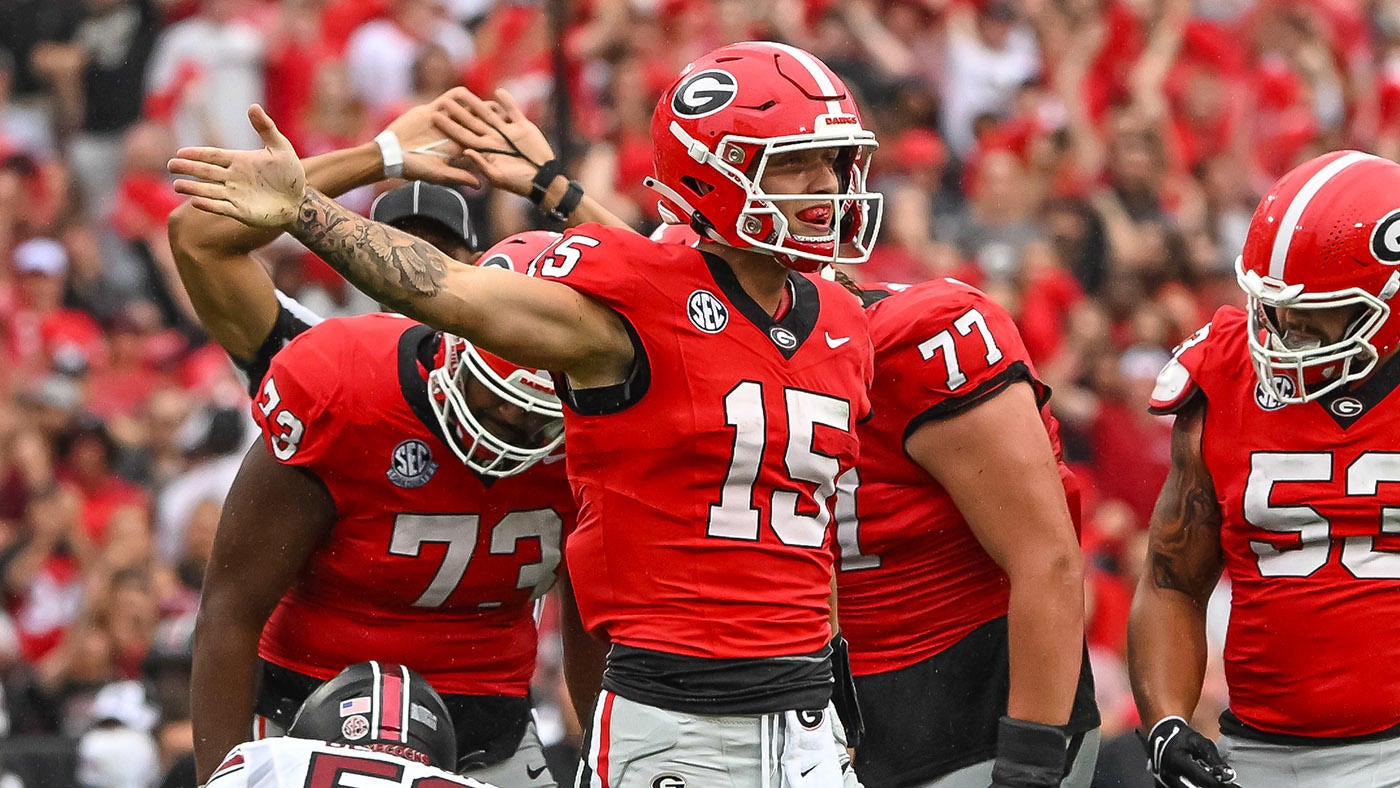 Georgia vs. South Carolina score, takeaways: Dawgs stumble early, dominate  second half behind Carson Beck 