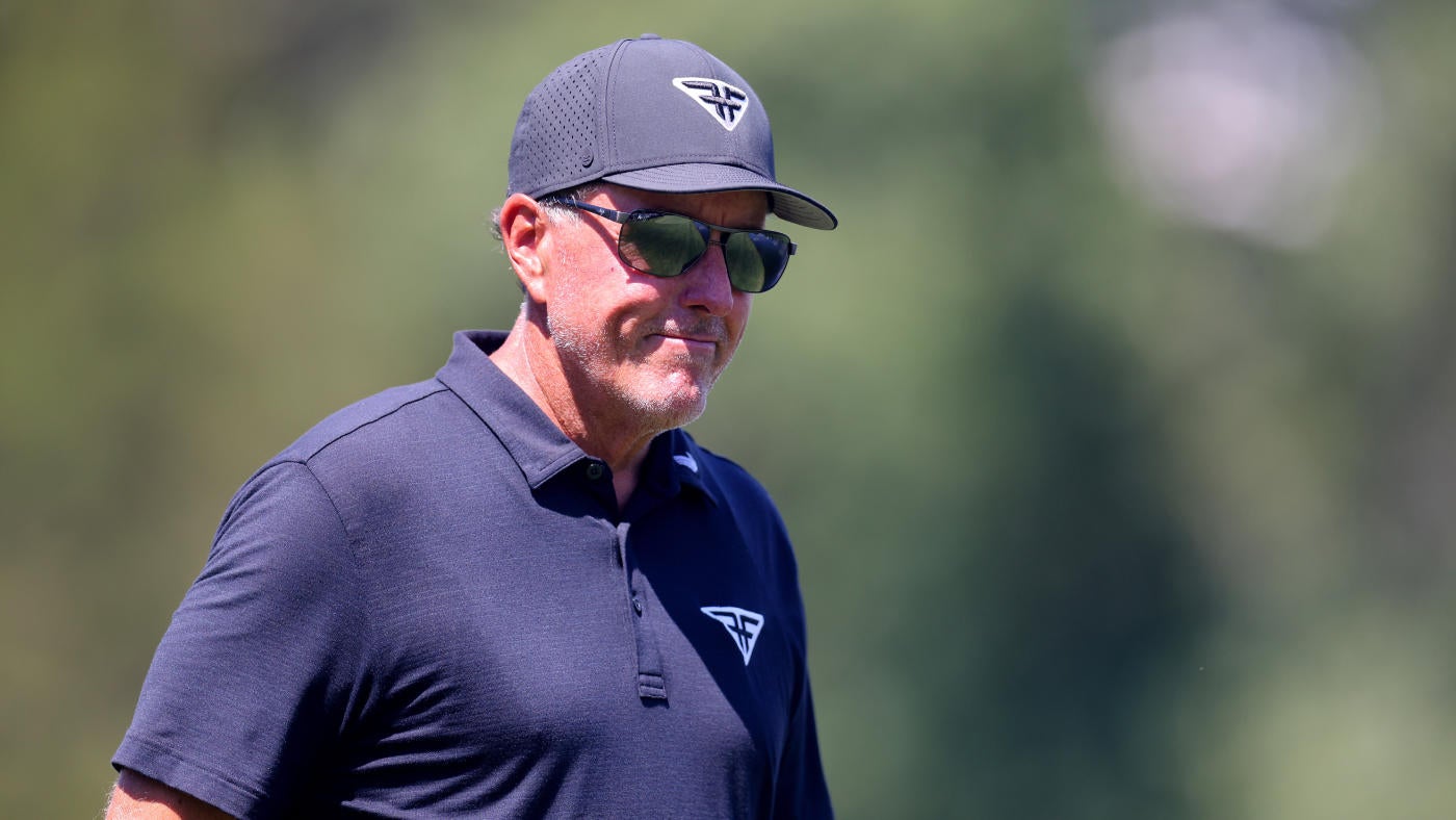 Phil Mickelson details gambling addiction recovery, pleads ‘moderation’ for bettors during football season