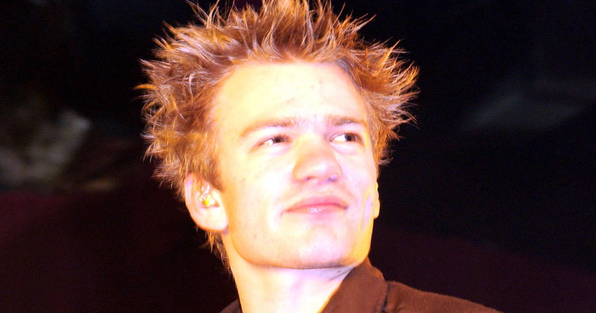 Sum 41 frontman Deryck Whibley discharged from hospital after pneumonia  scare
