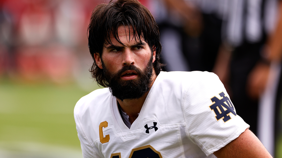 sam-hartman-beard-notre-dame-g.png
