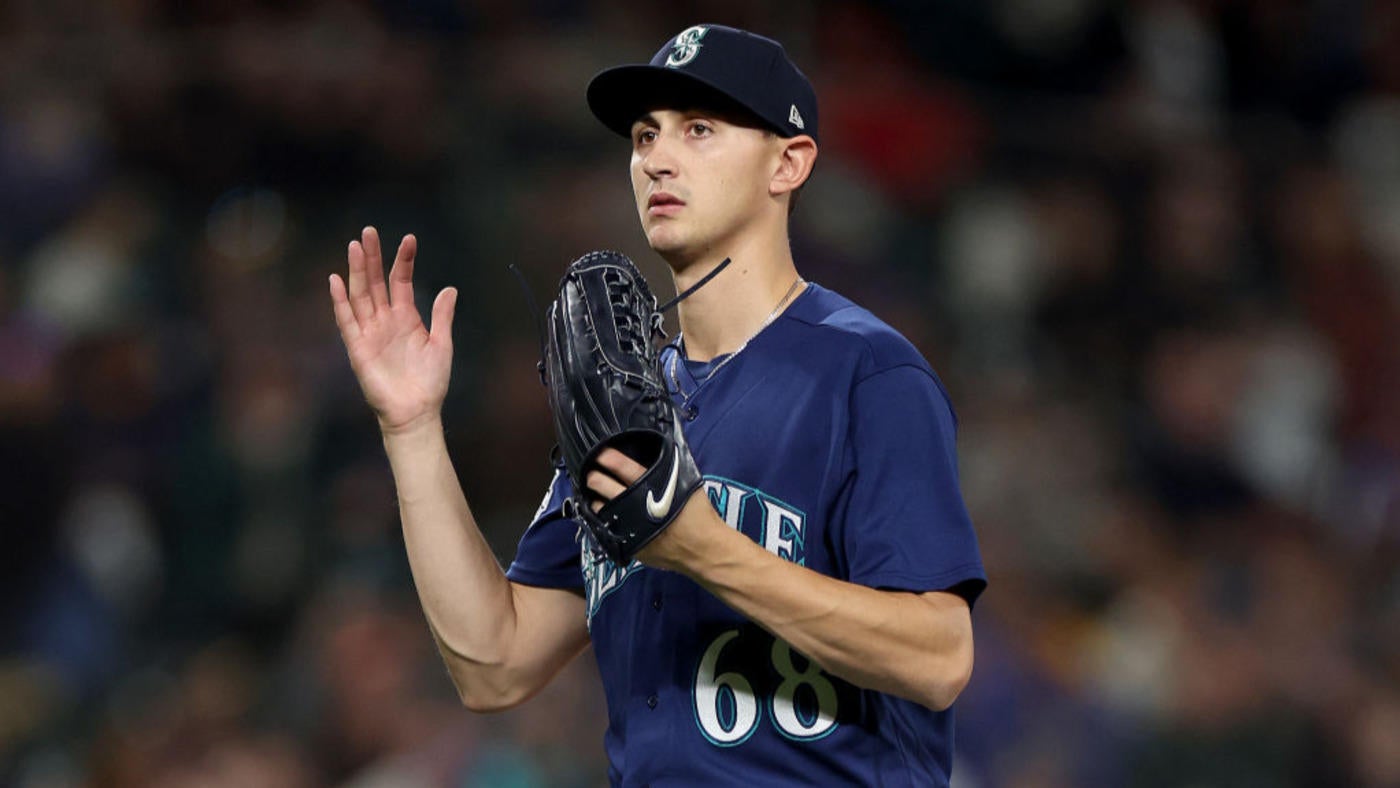 LOOK: Mariners' George Kirby struck by ball Seattle fan threw back onto field in wild moment at T-Mobile Park