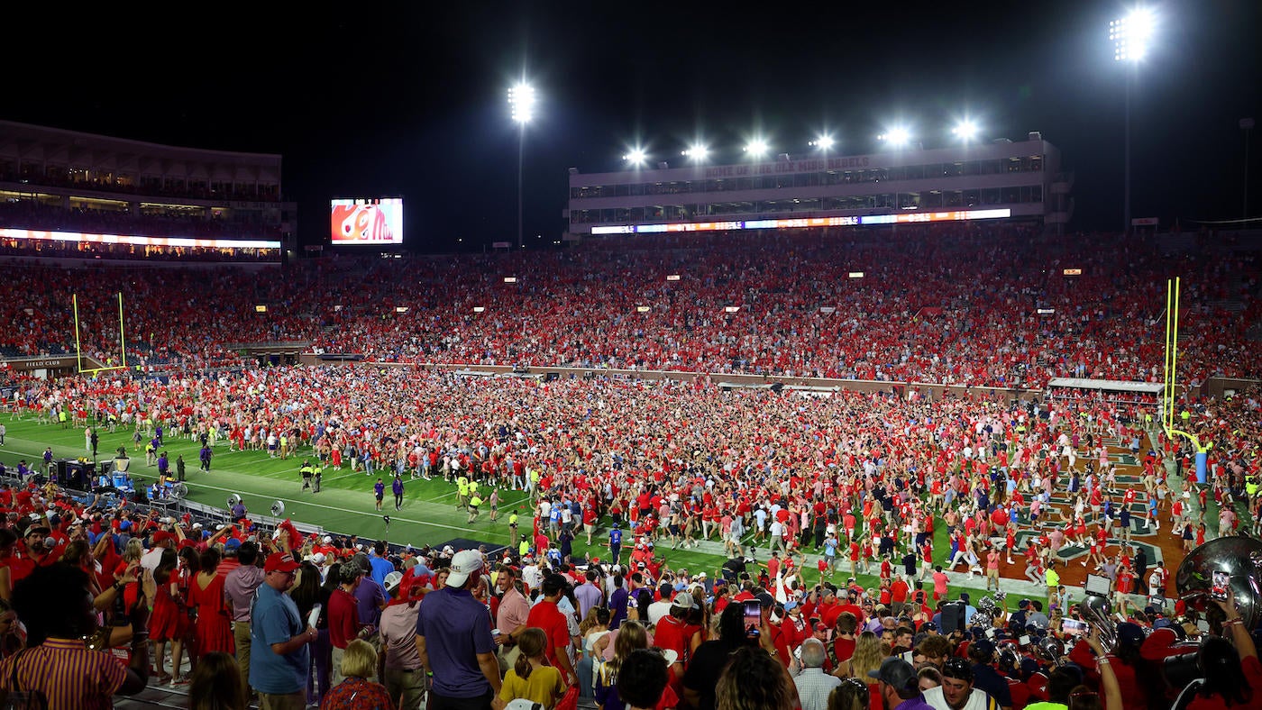 Sec Fines Ole Miss 100k After Fans Storm Field Following Dramatic Win Over Lsu 105 Kjamz