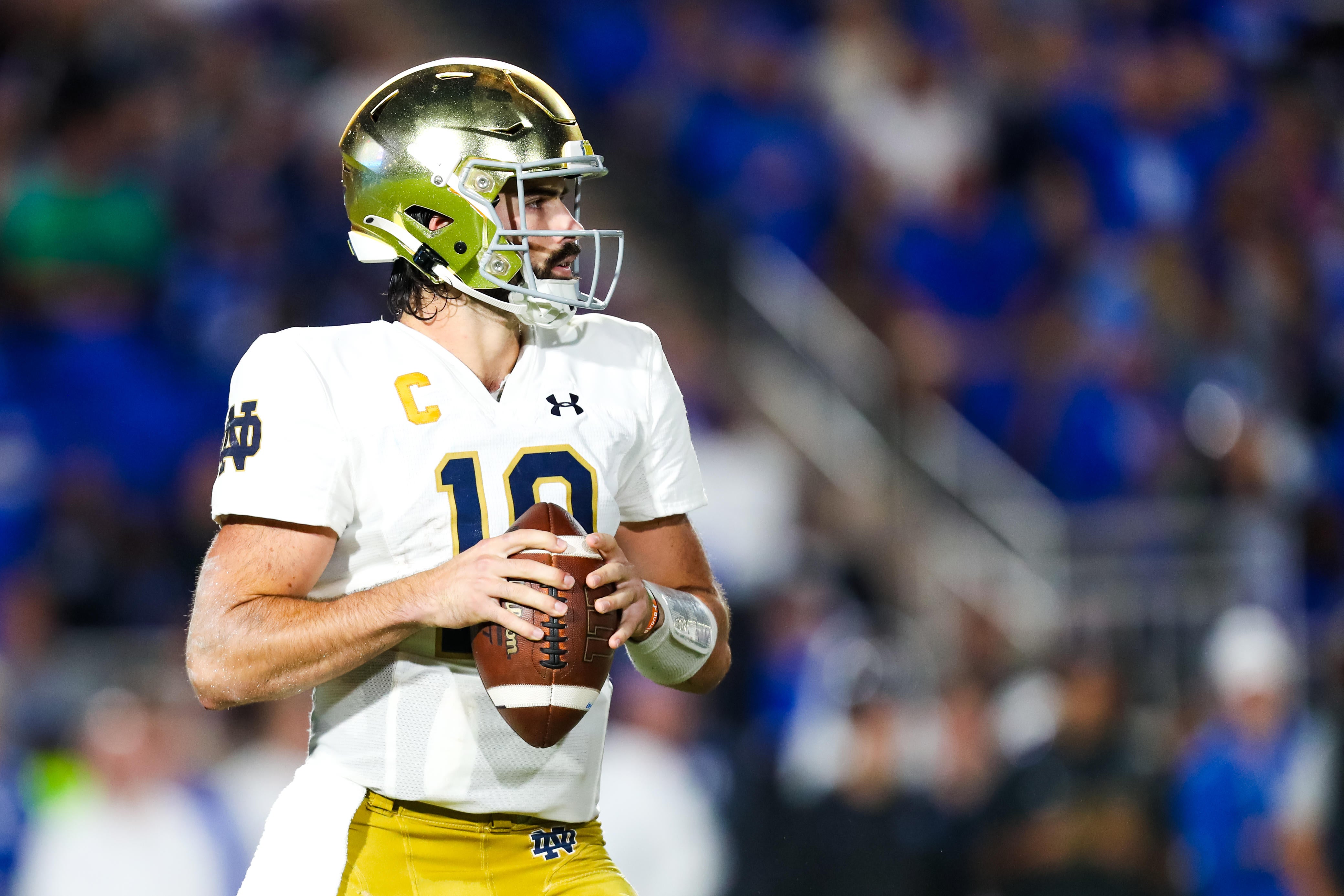 TRANSFER PORTAL: Duke QB Riley Leonard commits to Notre Dame - One Foot Down