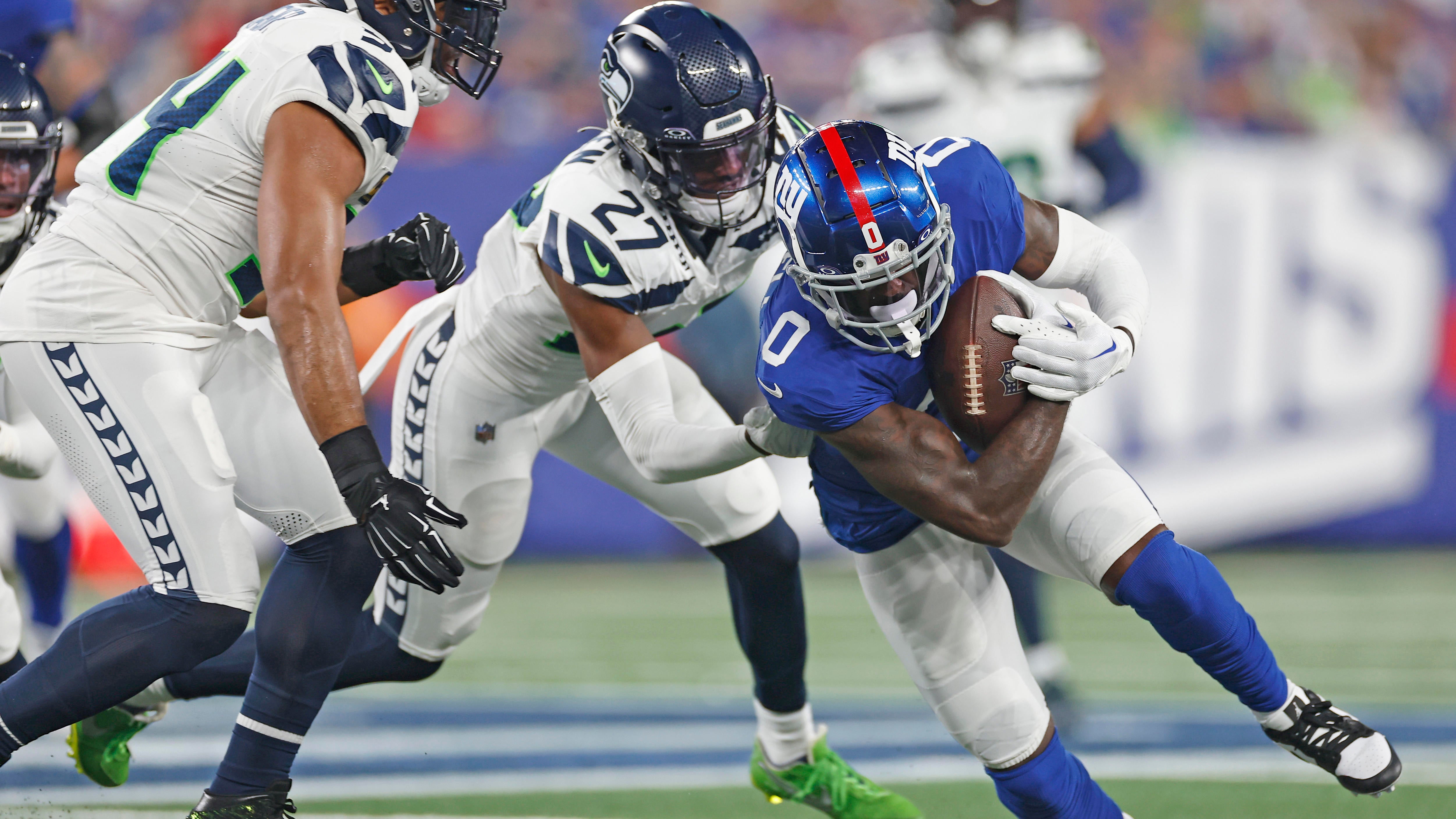 Seahawks embarrass Giants on MNF, sack Daniel Jones 11 times