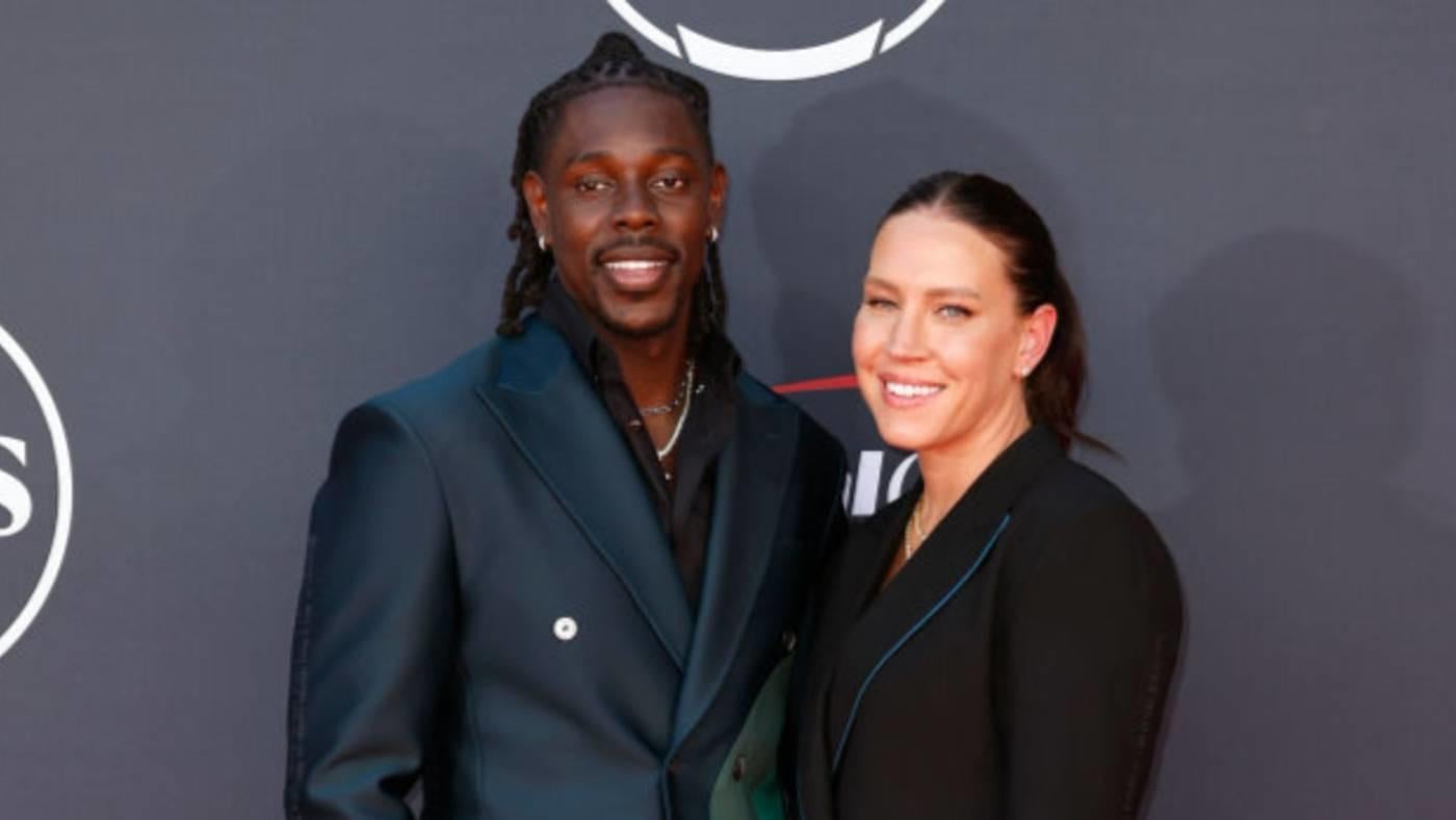 Bucks traded Jrue Holiday to Trail Blazers while he was napping, his wife reveals in scathing Instagram post