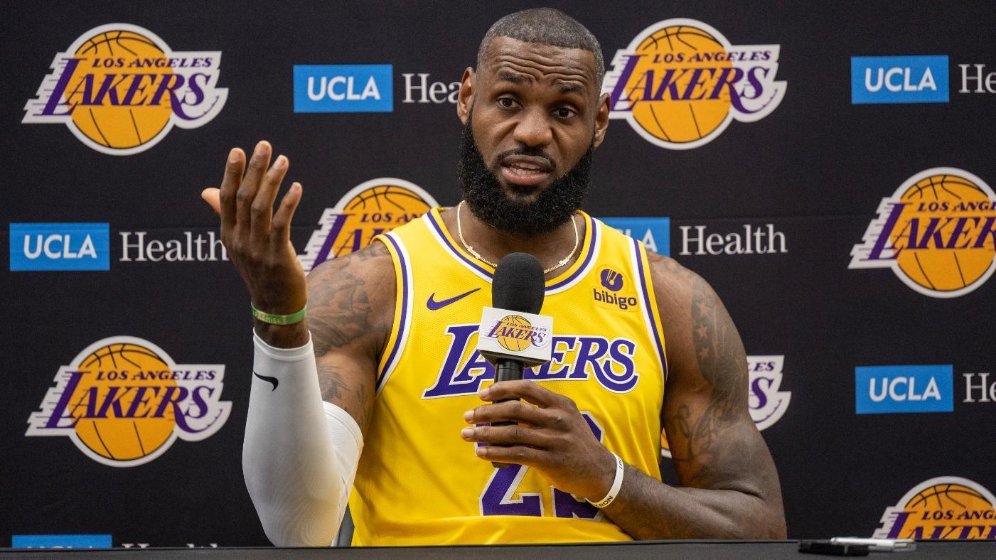 
                        WATCH: LeBron James provides hilarious reaction to being NBA's oldest player
                    
