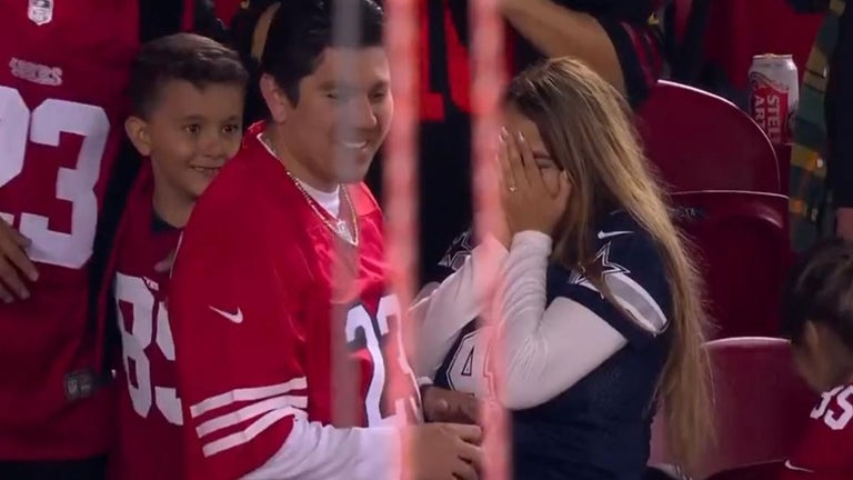 San Francisco 49ers Fan Proposes to Dallas Cowboys Fan During 'Sunday Night Football'