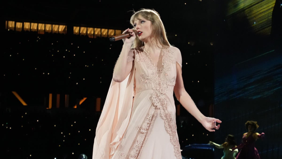 Taylor Swift: Eras Tour Tops Box Office With Second-Highest October ...