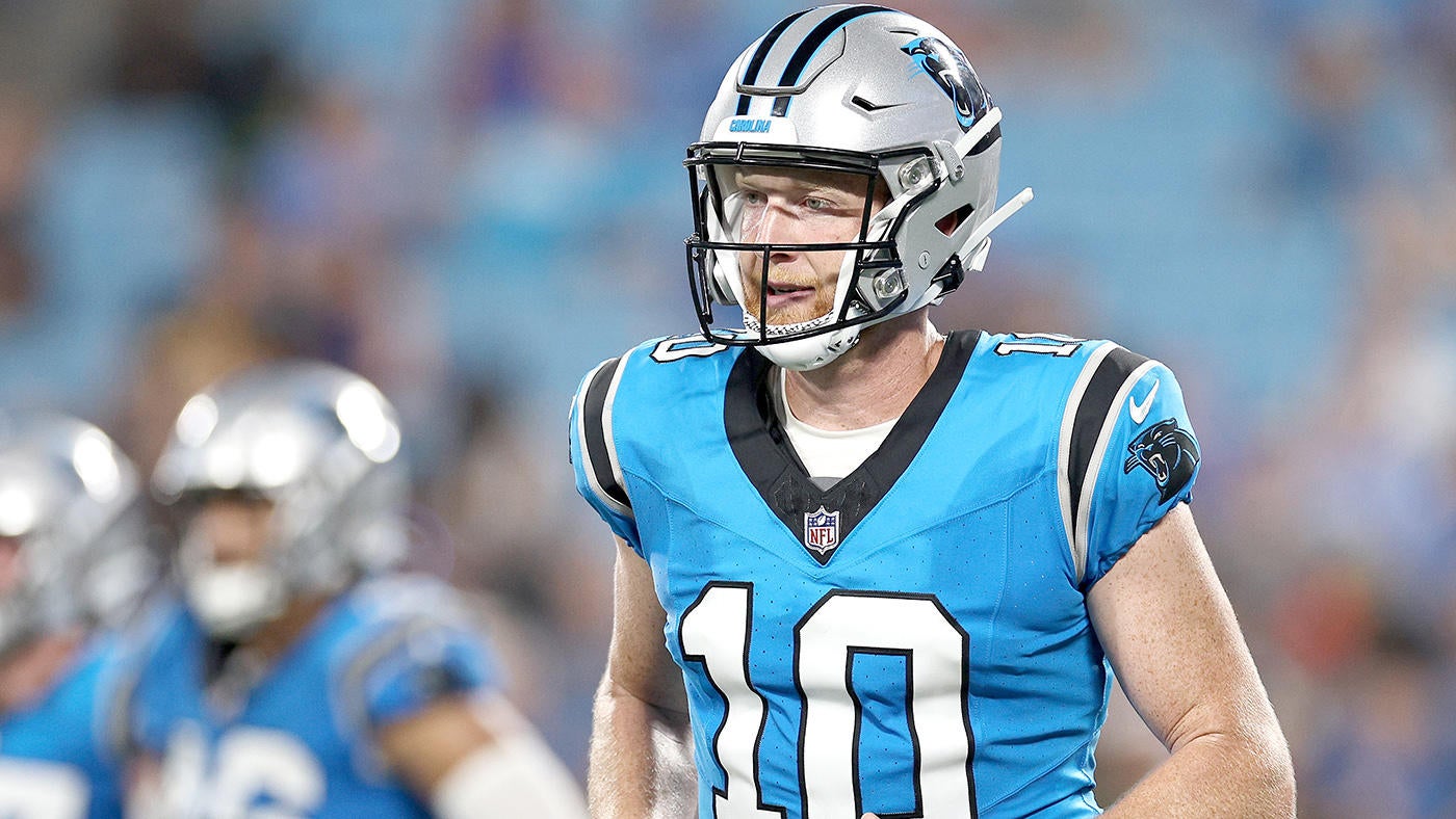 LOOK: Panthers punter Johnny Hekker loses cool on sideline, headbutts Dolphins player