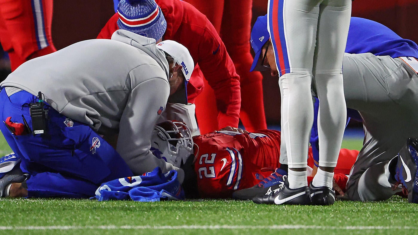 Bills' Damien Harris released from hospital after exiting Week 6 game via ambulance; RB's neck should be fine