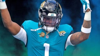 Jaguars QB Lawrence is 'day to day' with a sprained left knee and