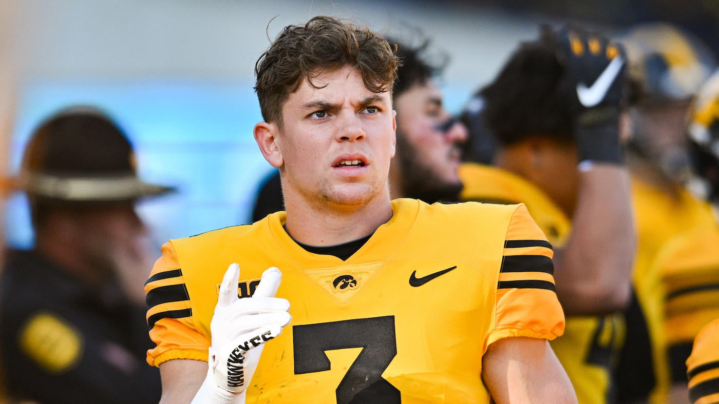 NCAA Football: Minnesota at Iowa