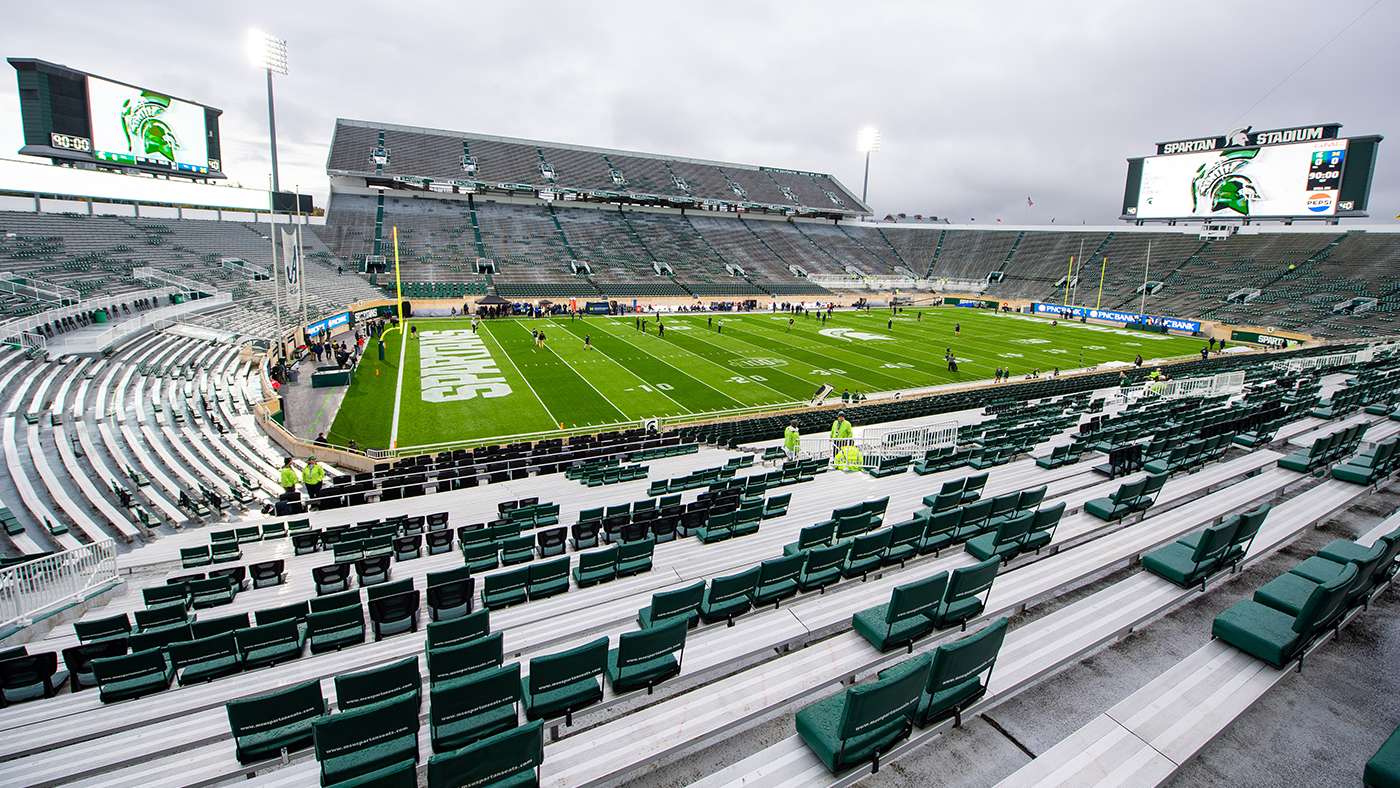 Michigan State shows image of Hitler on stadium videoboard, apologizes during Michigan loss