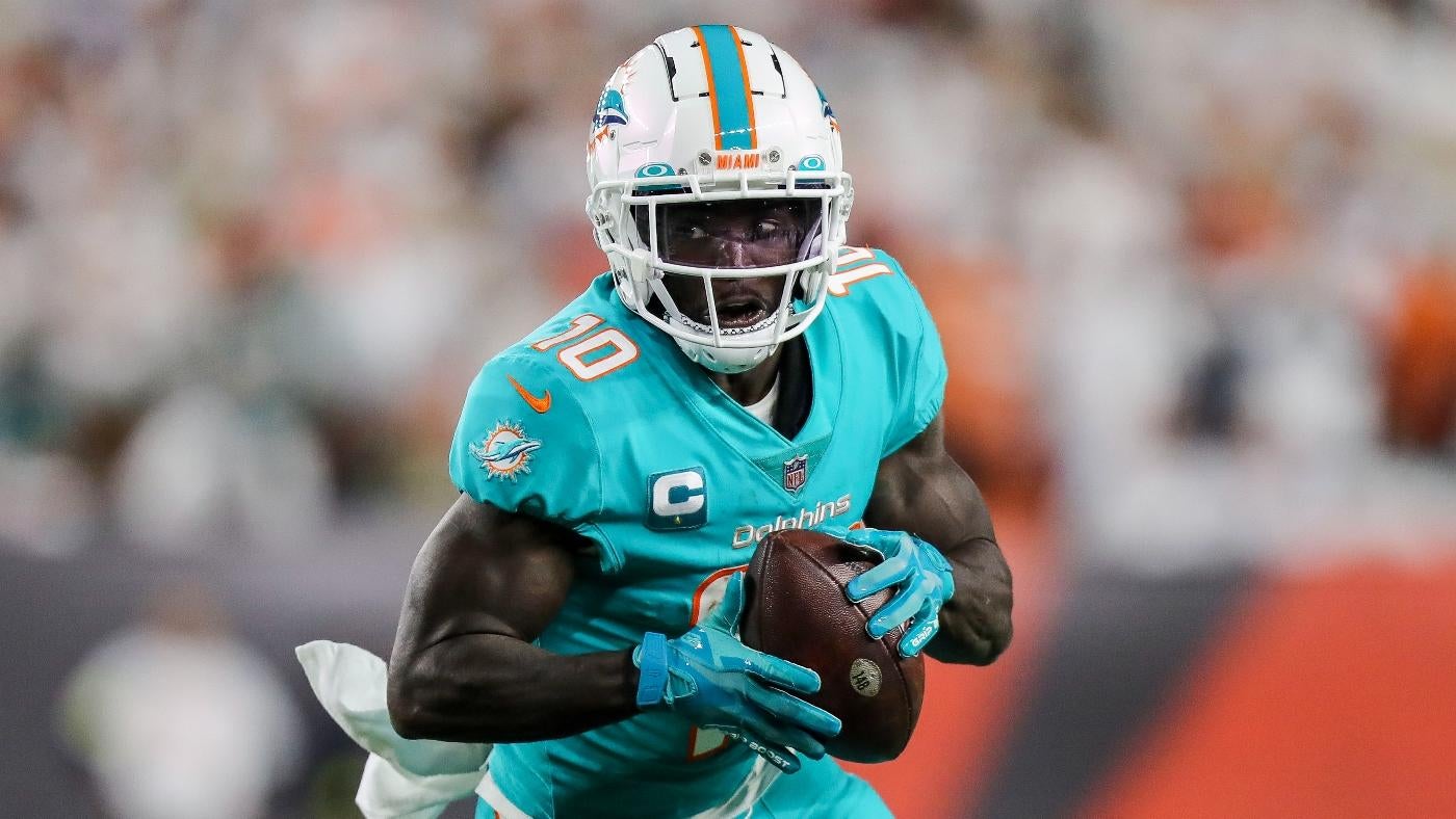 Patriots vs. Dolphins odds, line, start time: 2024 NFL picks, Week 5 predictions from proven computer model