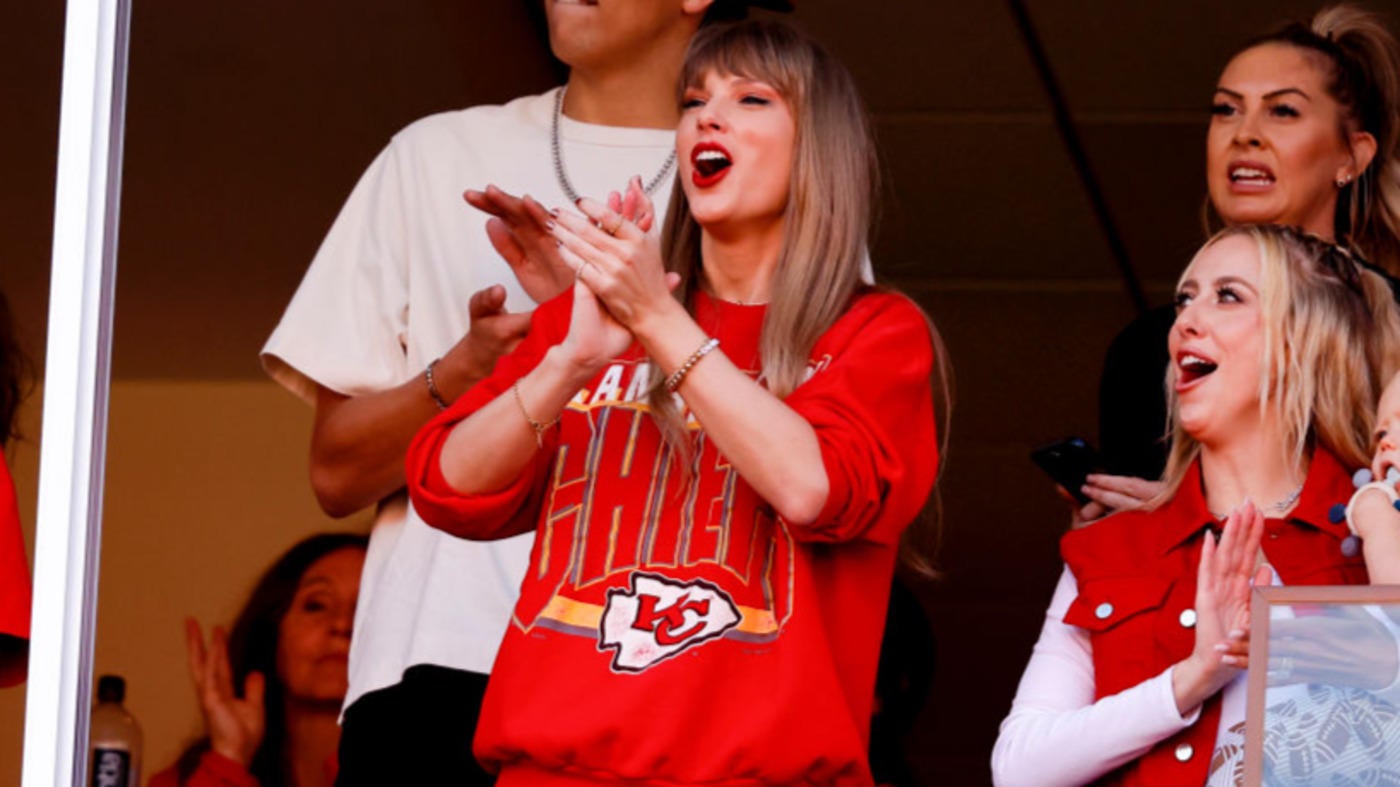LOOK: Taylor Swift takes selfie with Bernie Kosar before watching Travis Kelce, Chiefs battle Chargers