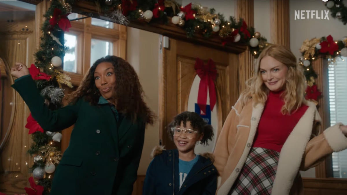 Best. Christmas. Ever! Trailer: Heather Graham and Brandy Star in New Netflix Holiday Movie