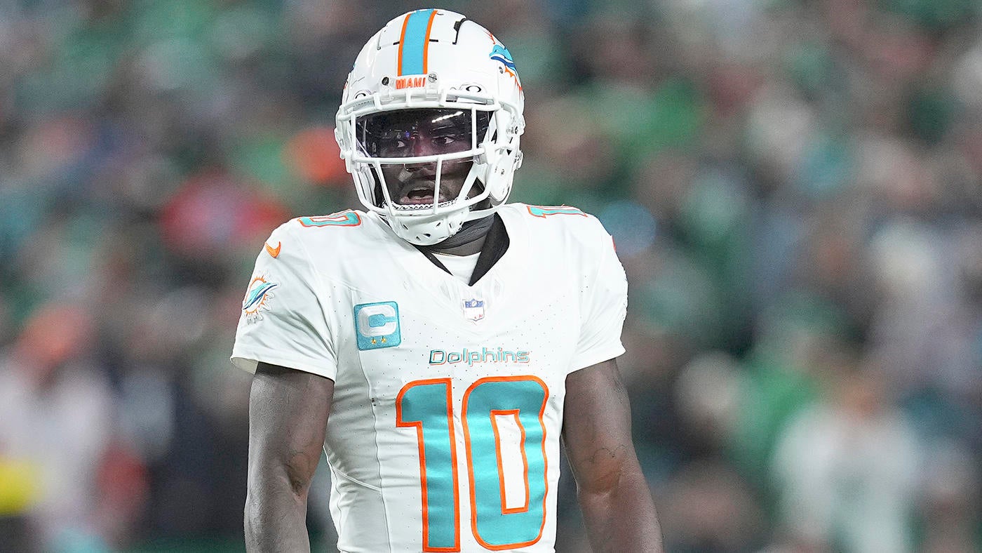 Tyreek Hill sits out Dolphins practice with hip injury; Tua Tagovailoa hints star WR might miss time