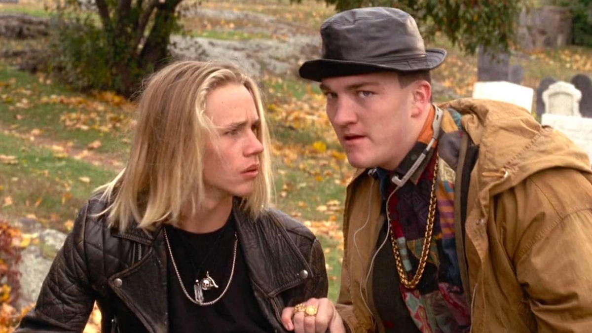 Hocus Pocus 2 Writer Confirms Max and Bullies Jay and Ice Nearly Had Cameos