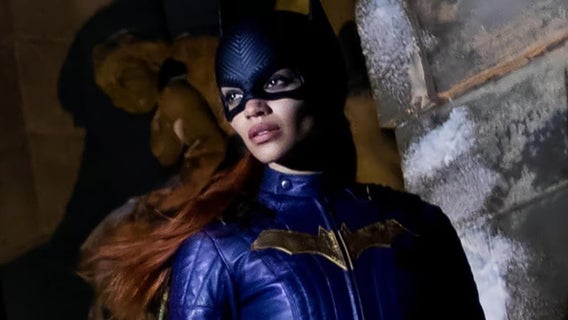 batgirl-leslie-grace