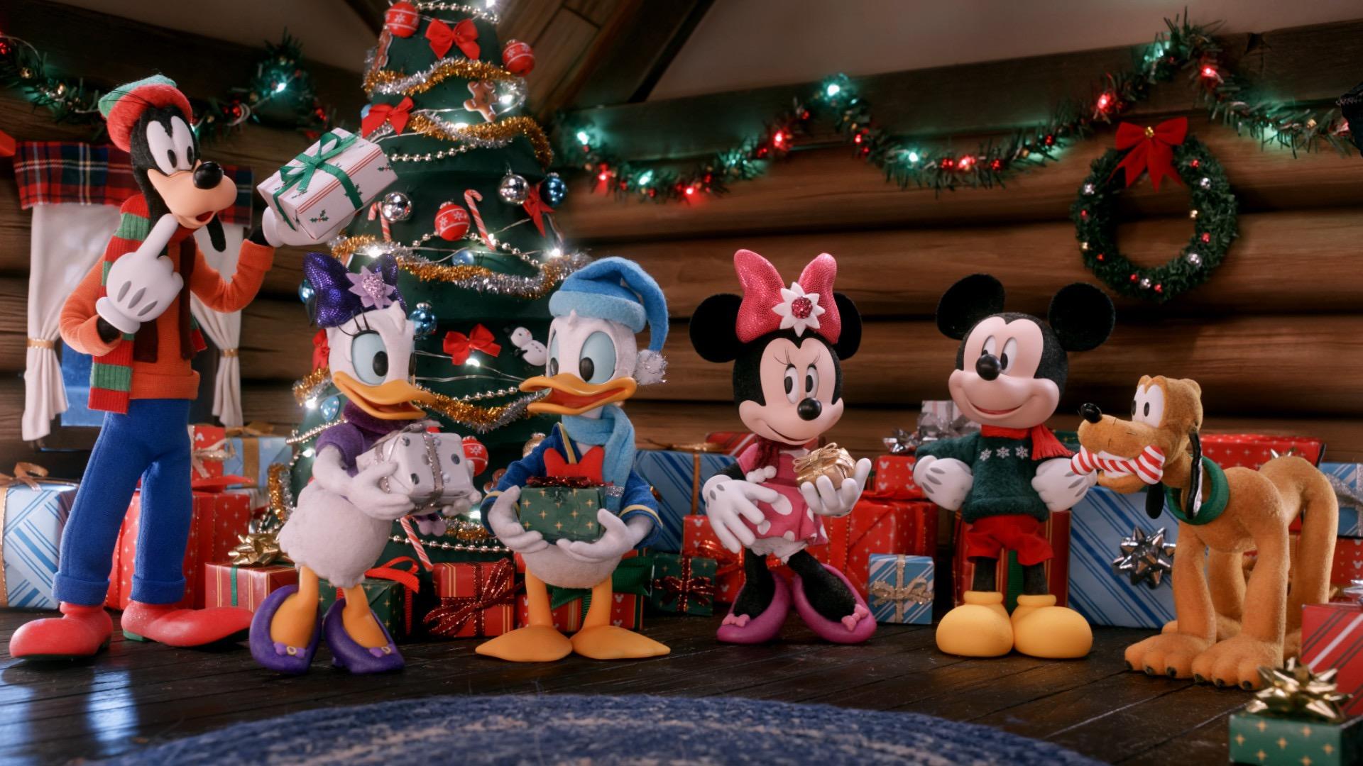 GOOFY, DAISY DUCK, DONALD DUCK, MINNIE MOUSE, MICKEY MOUSE, PLUTO