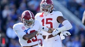 Late Kick: Alabama soars past Kentucky