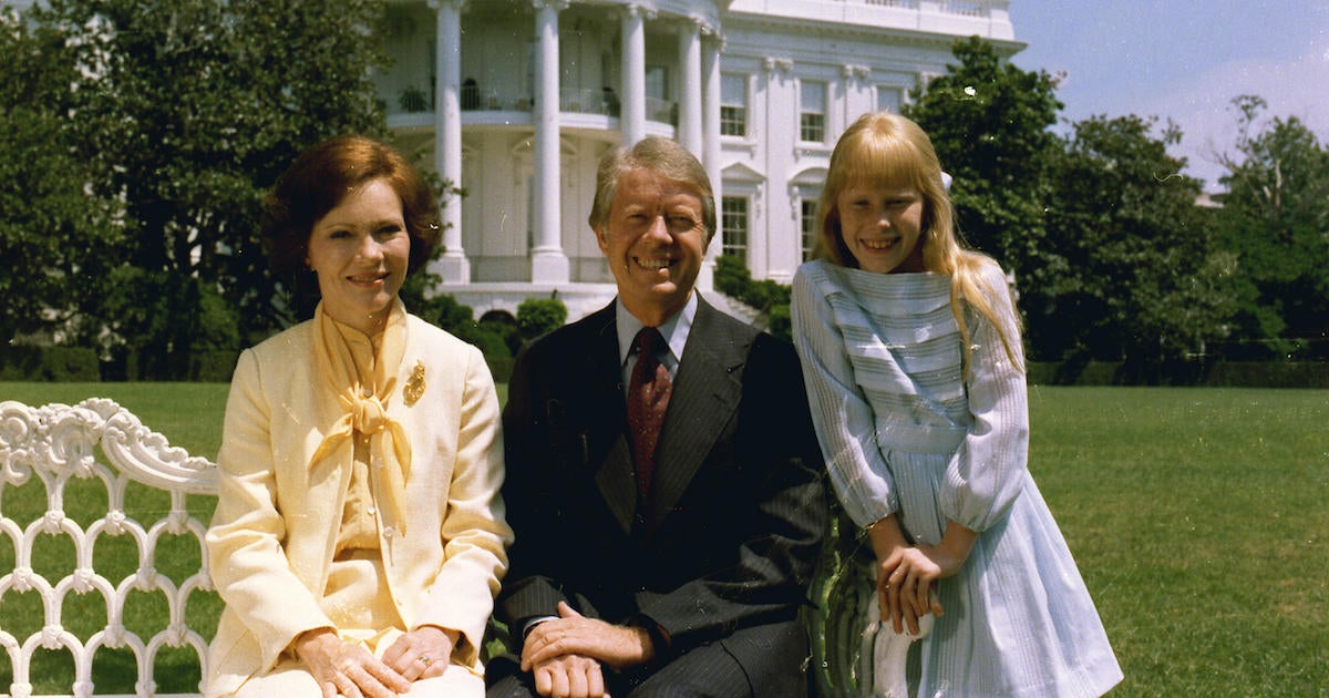 Rosalynn Carter Jimmy Carter and Amy Carter on the south lawn in front of the White House. circa 24 July 1977