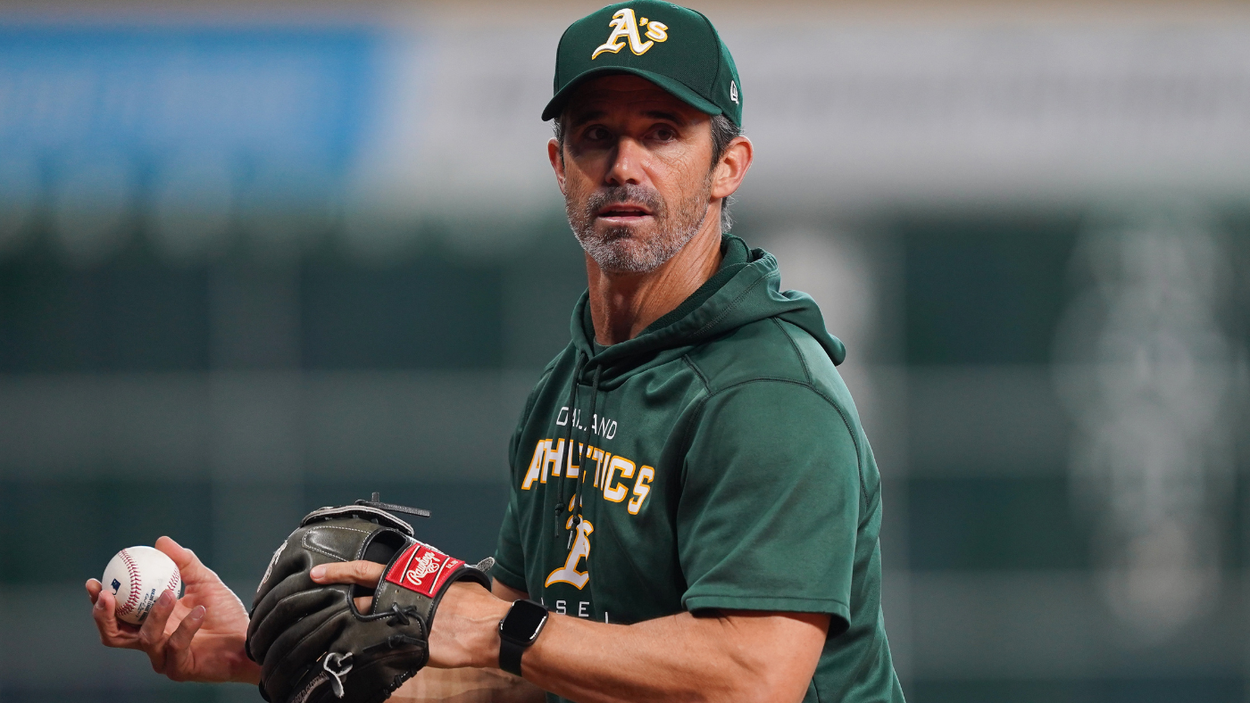 Yankees hire Brad Ausmus for bench coach role after Carlos Mendoza leaves for Mets, per report