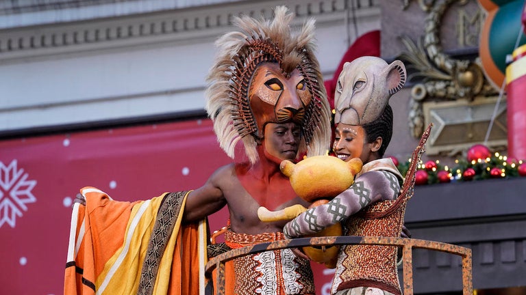 The Thanksgiving Day Parade 'Lion King' Performance That Brought Viewers to Tears