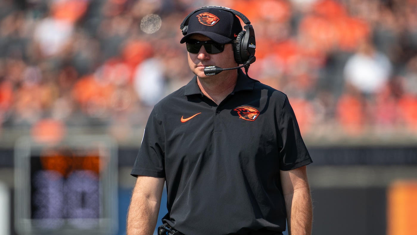 Oregon State AD says new Jonathan Smith contract is ‘No. 1 priority’ amid rumors coach may leave program